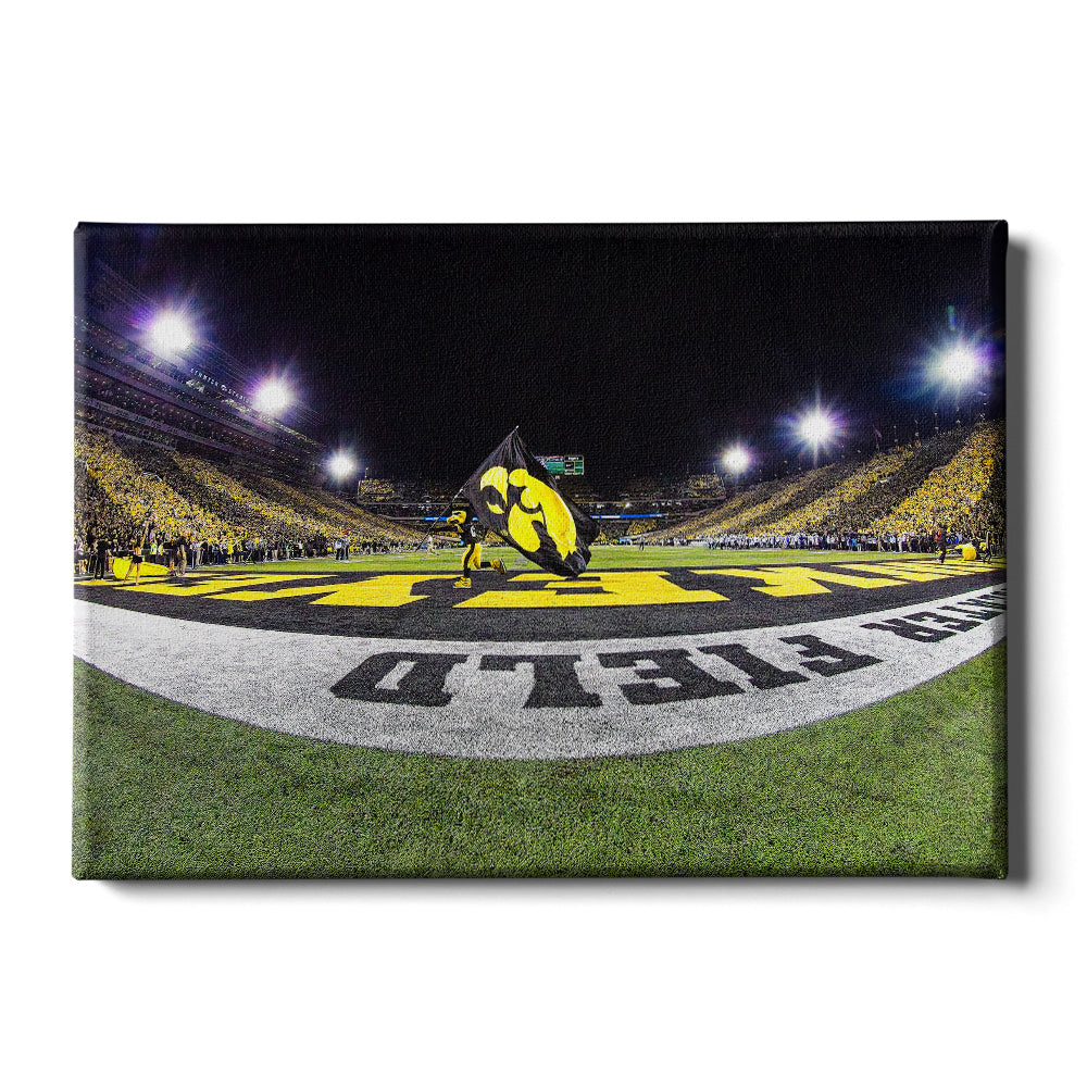 Iowa Hawkeyes - Herky in the End Zone - College Wall Art #Canvas