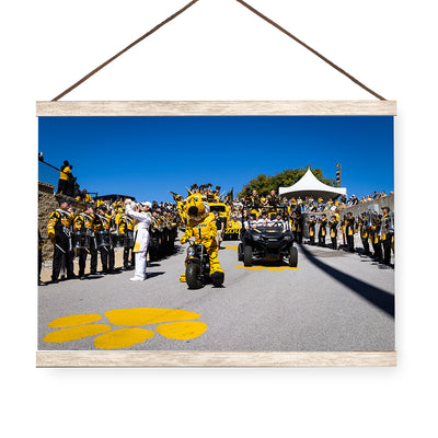 Missouri Tigers - Tiger Walk - College Wall Art #Hanging Canvas