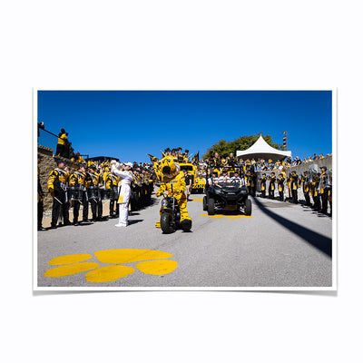 Missouri Tigers - Tiger Walk - College Wall Art #Poster