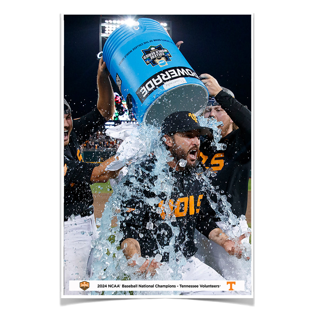 Tennessee Volunteers - Natty Bath - College Wall Art #Canvas