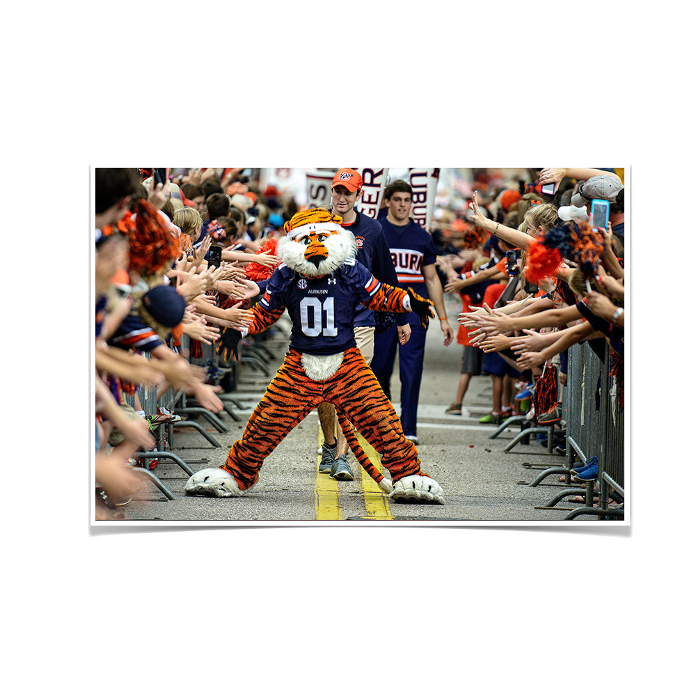 Auburn Tigers - Aubie at the Tiger Walk - College Wall Art #Canvas