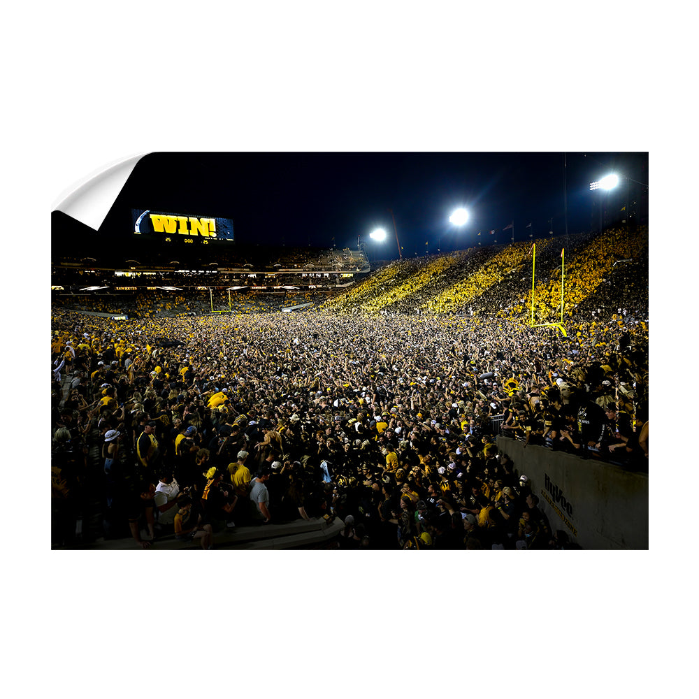 Iowa Hawkeyes - Swarmin' & Stomin' Kinnick Field - College Wall Art #Canvas