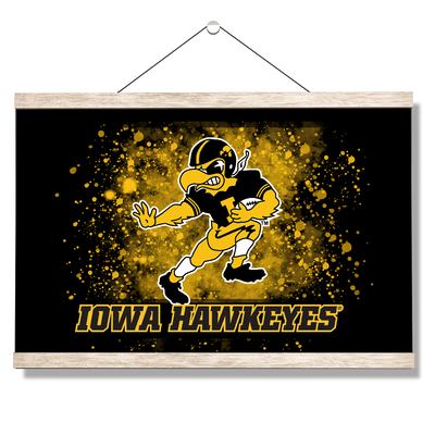 Iowa Hawkeyes - Old School Herkey's Iowa Hawkeyes - College Wall Art #Hanging Canvas