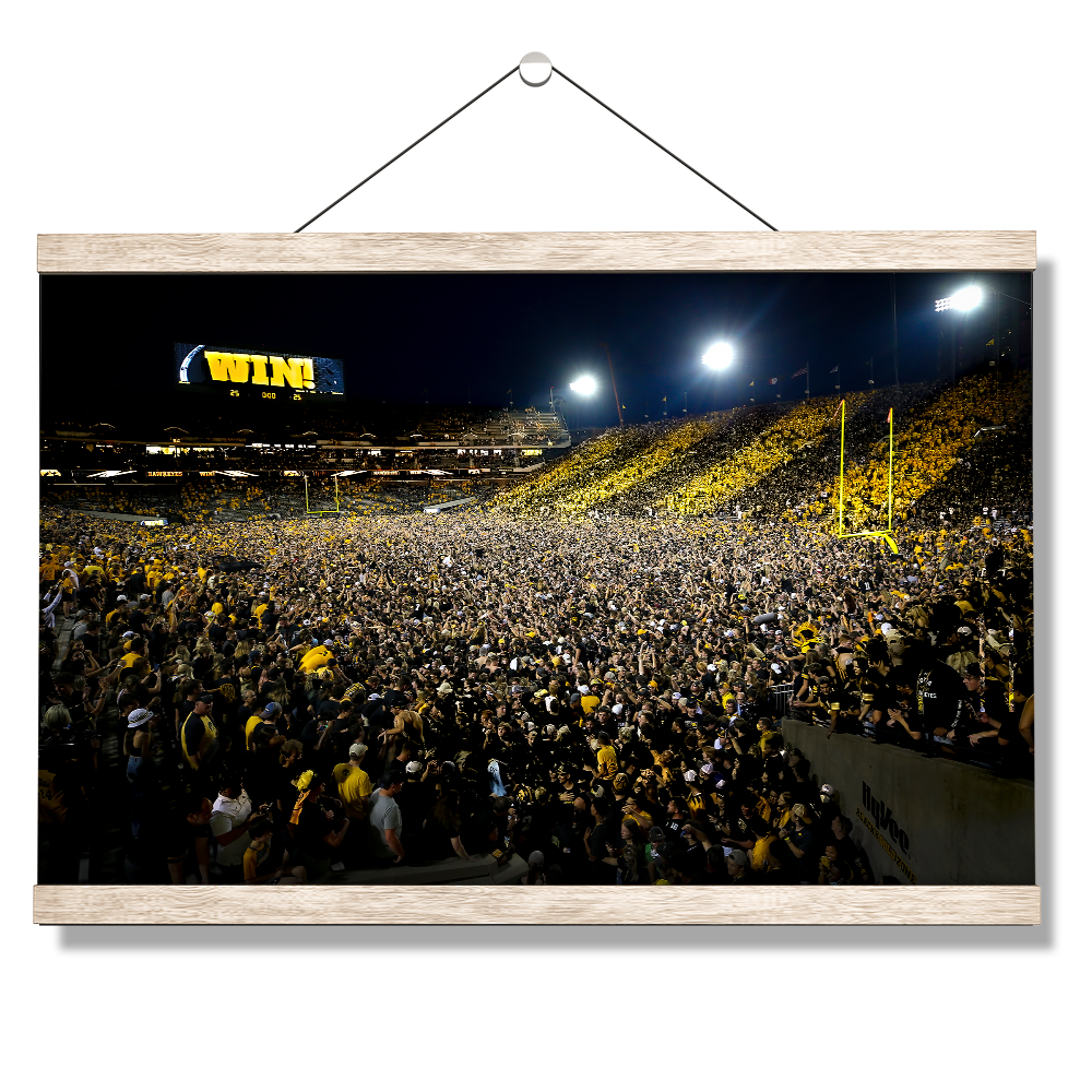 Iowa Hawkeyes - Swarmin' & Stomin' Kinnick Field - College Wall Art #Canvas