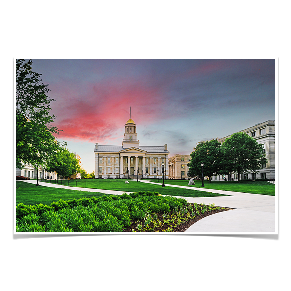 Iowa Hawkeyes - Campus Sunset Painting - College Wall Art #Canvas