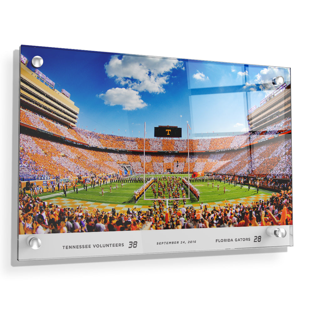 Tennessee Volunteers - Running Through the T UT-FL Score - College Wall Art #Canvas
