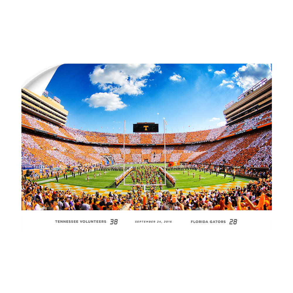 Tennessee Volunteers - Running Through the T UT-FL Score - College Wall Art #Canvas