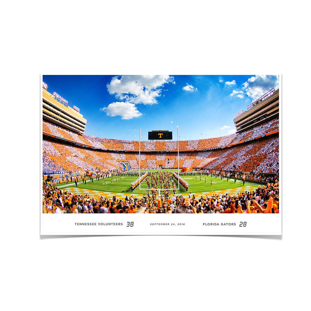 Tennessee Volunteers - Running Through the T UT-FL Score - College Wall Art #Canvas