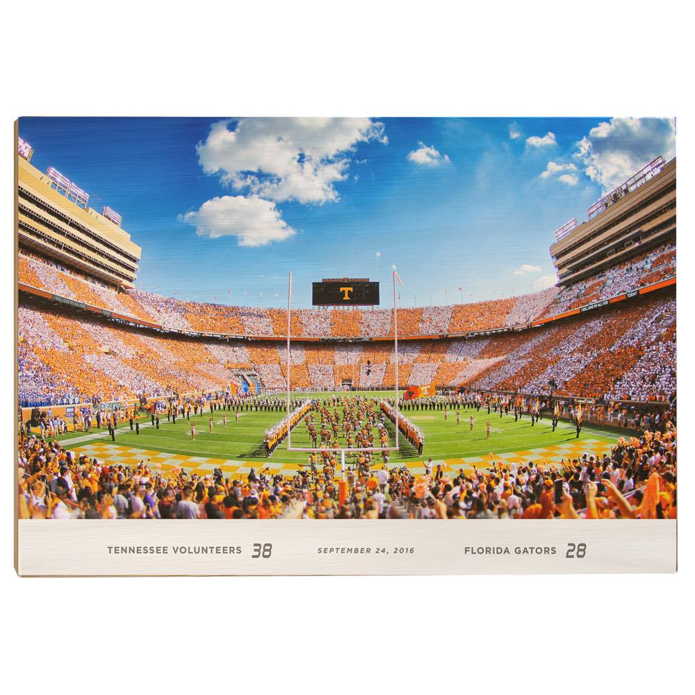 Tennessee Volunteers - Running Through the T UT-FL Score - College Wall Art #Canvas