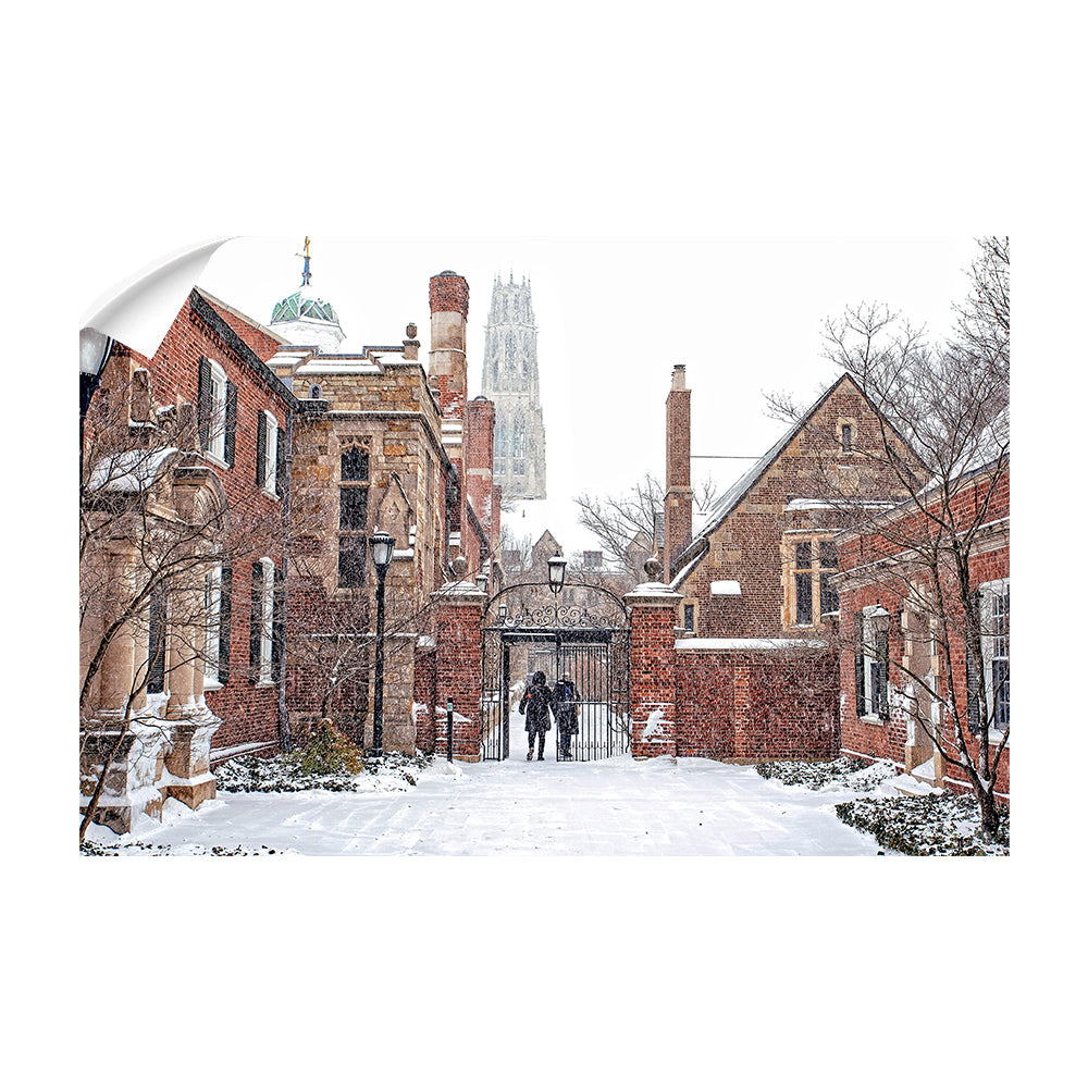 Yale Bulldogs - Snowy Pierson College Gate